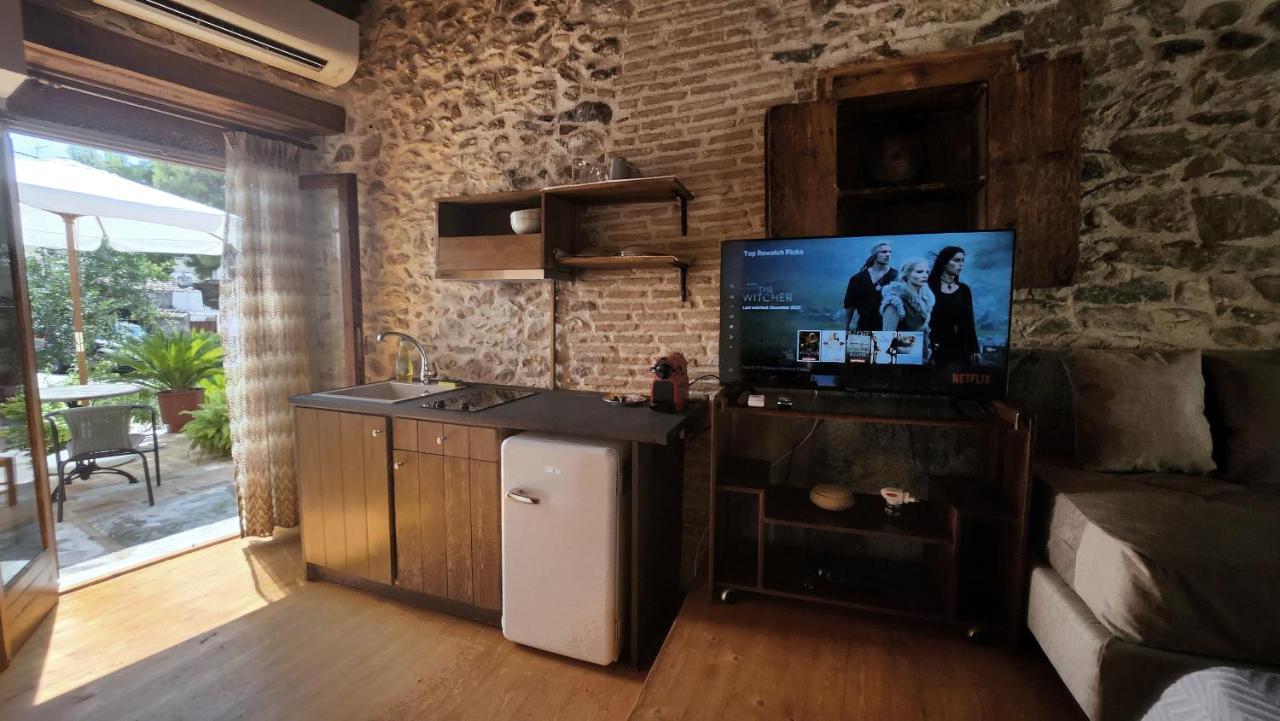 The Cellar Studios - By Avelink Spáta エクステリア 写真