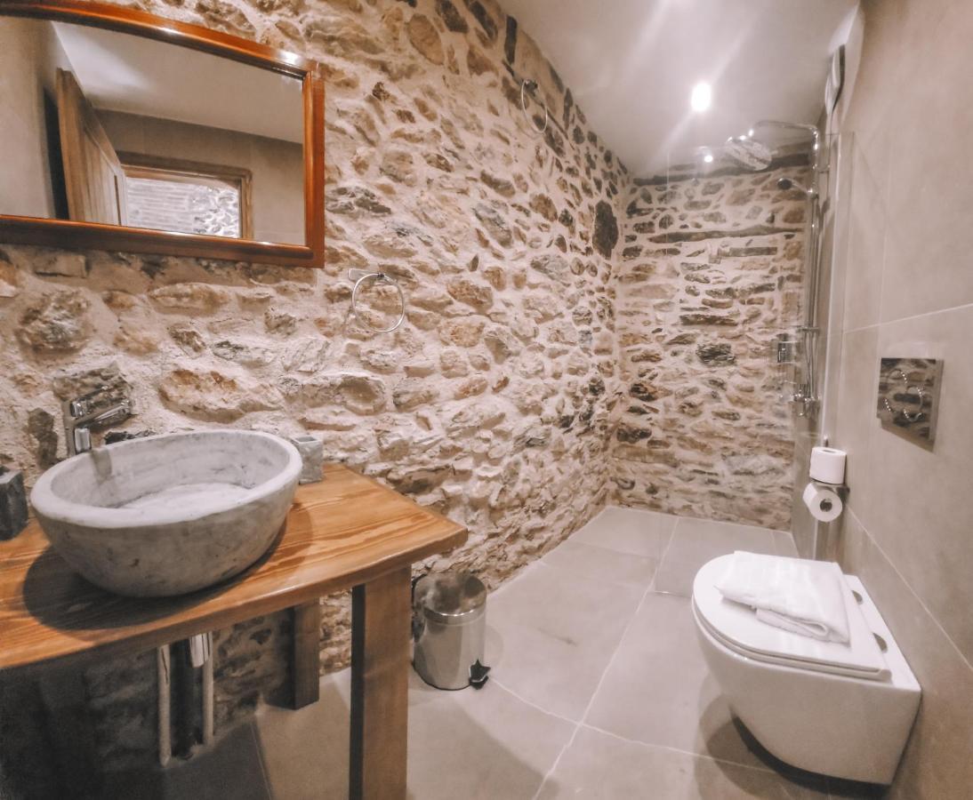 The Cellar Studios - By Avelink Spáta エクステリア 写真
